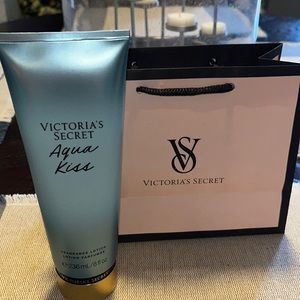 Victoria Secret aqua kiss lotion💋brand new